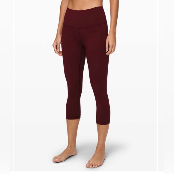 Lululemon Wunder Under Crop - Picture 1 of 8